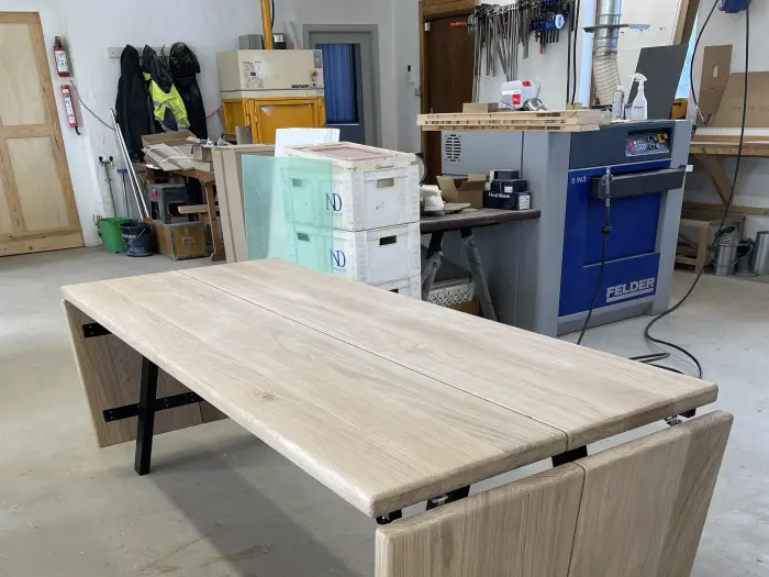 Plankebord i eg med tillægsplader