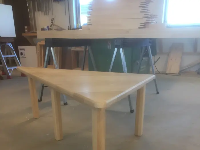 Trekantet sofabord