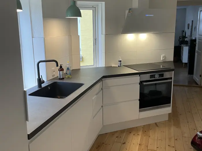Køkkenrenovering på lidt plads · Odense C