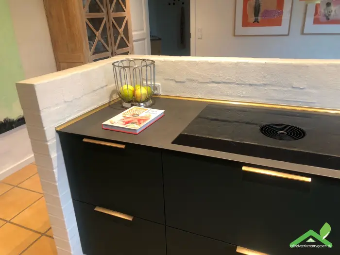 Køkkenrenovering Nr. Åby med messing-look — billede 5
